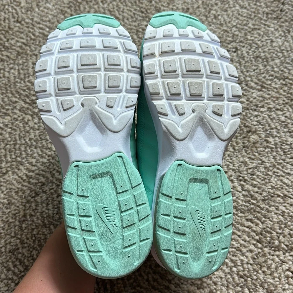 Nike Air Max Invigor Print GS Sneakers
